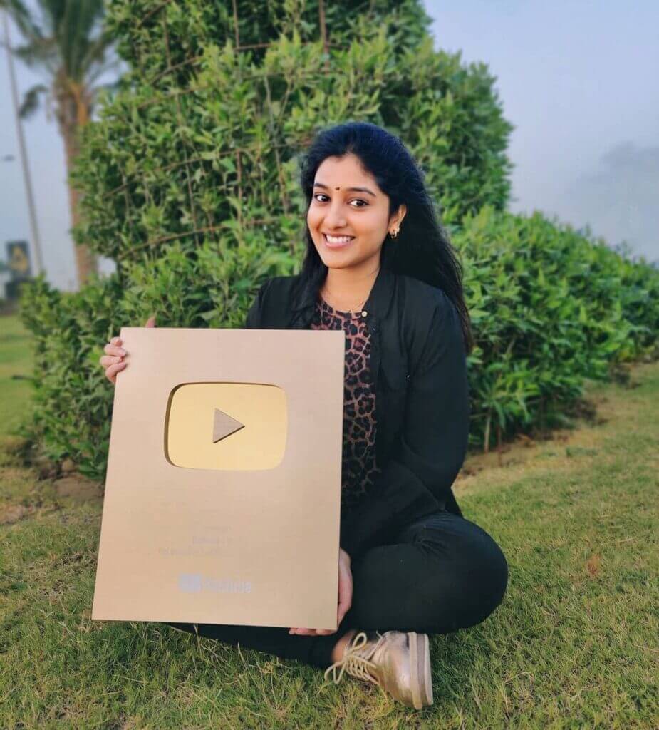 manish mehta youtube viral mastery course students 2 925x1024 1